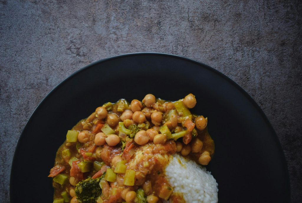 chickpeas stew with boiled rice