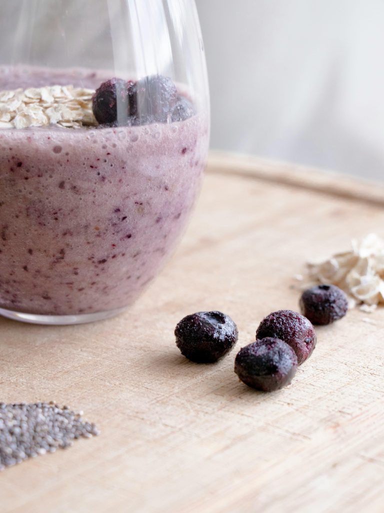 blueberry and oats smoothie